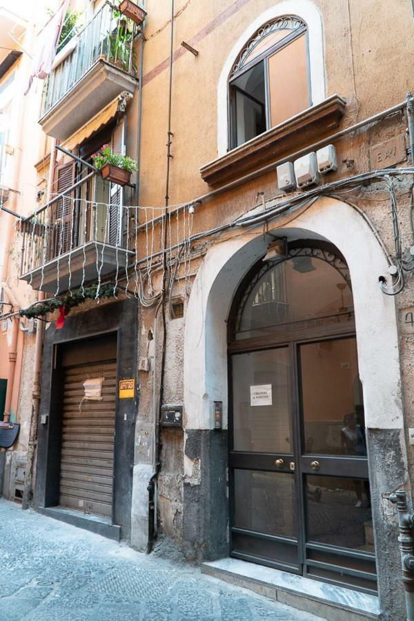 Appartement La Stella Di Chiaia Napels